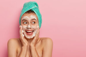 Read more about the article How to Choose the Right Face Wash for Your Skin Type