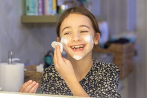 Read more about the article Best Face Wash for Kids: A Parent’s Guide to Safe & Gentle Skincare